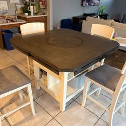 Kitchen Table With 5 Chairs $275
