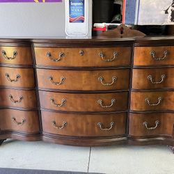 Wood dresser with Mirror attachment 
