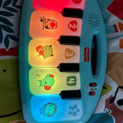 Baby / Learning Piano 