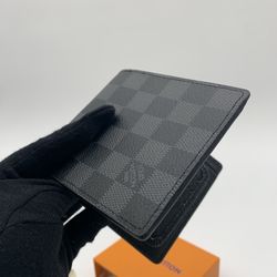 Men’s Designer Wallet 60$ 