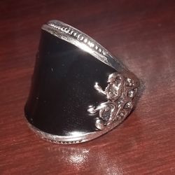 Size 6 Ring
