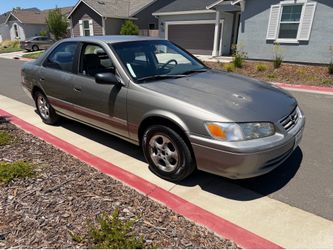 2000 Toyota Camry