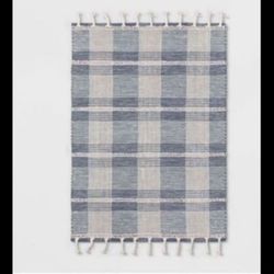 5ft X 7ft Plaid Woven Area Rug Blue Threshold !!!!