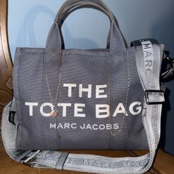 THE TOTE BAG MARC JACOBS
