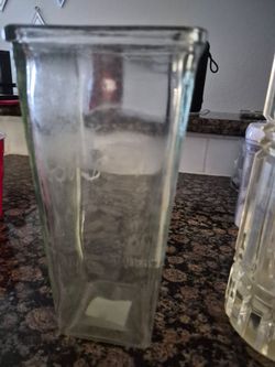 Glass vase