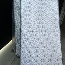 Twin Size Mattress Special Price 