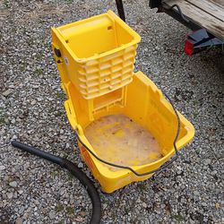 Plastic mop bucket