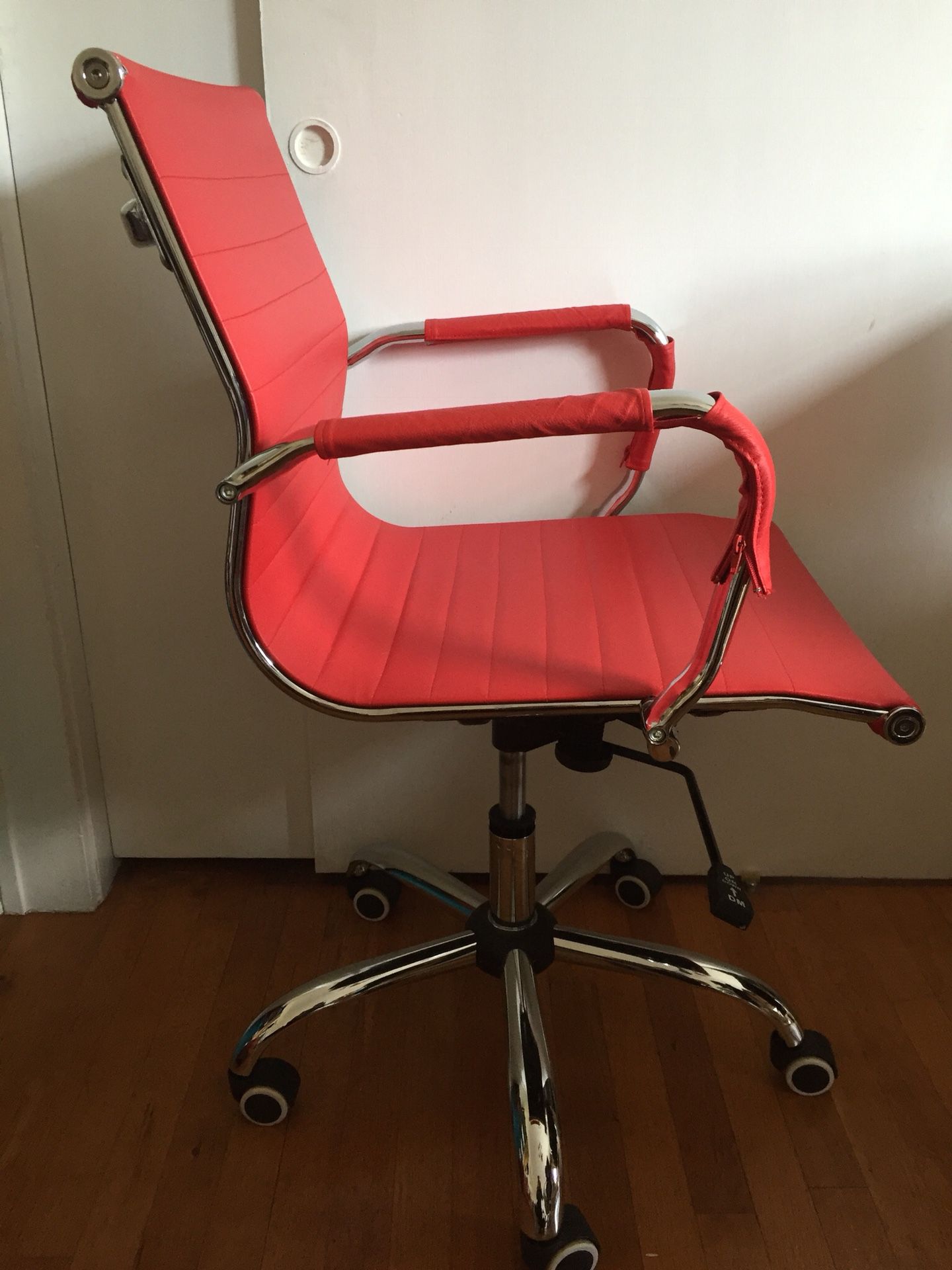 Eames replica office chair