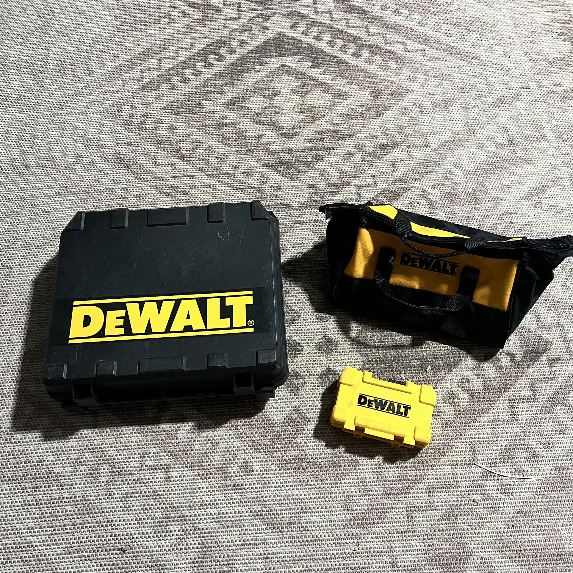 DeWalt DW959 Cordless Drill w/ Extra Battery, Case and Drill Bits