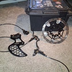 Lewis LHT Brakes, Warp 9 Caliper Mount, And Luna Floating Rotor Full Brake Setup