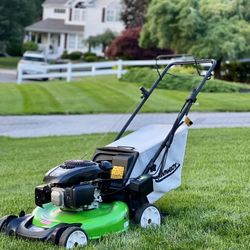 Lawn Boy 21” Electric Start Self propelled Lawnmower RWD Autochoke 6.5 ft lbs 149cc