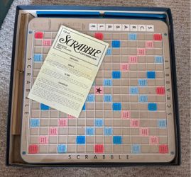 Scrabble Deluxe Edition 1977 edition