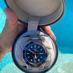 R3PL1CA Watch
