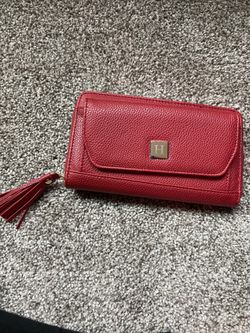 “H” monogram women’s wallet