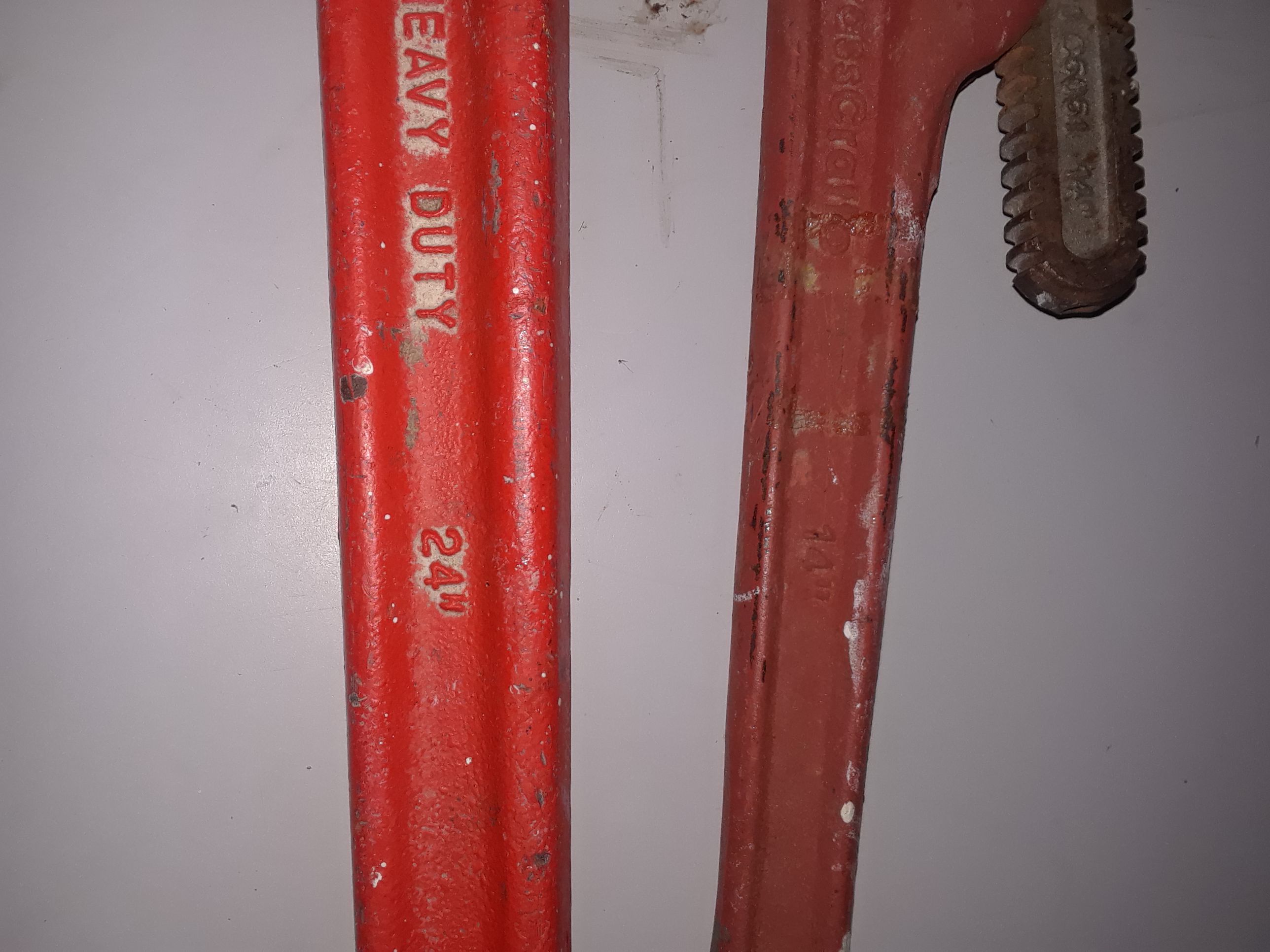 Pipe wrench - 3 of them