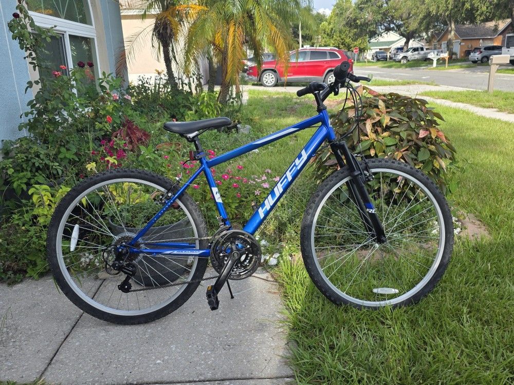 Like New Huffy Rock Creek 26in Mountain Bike