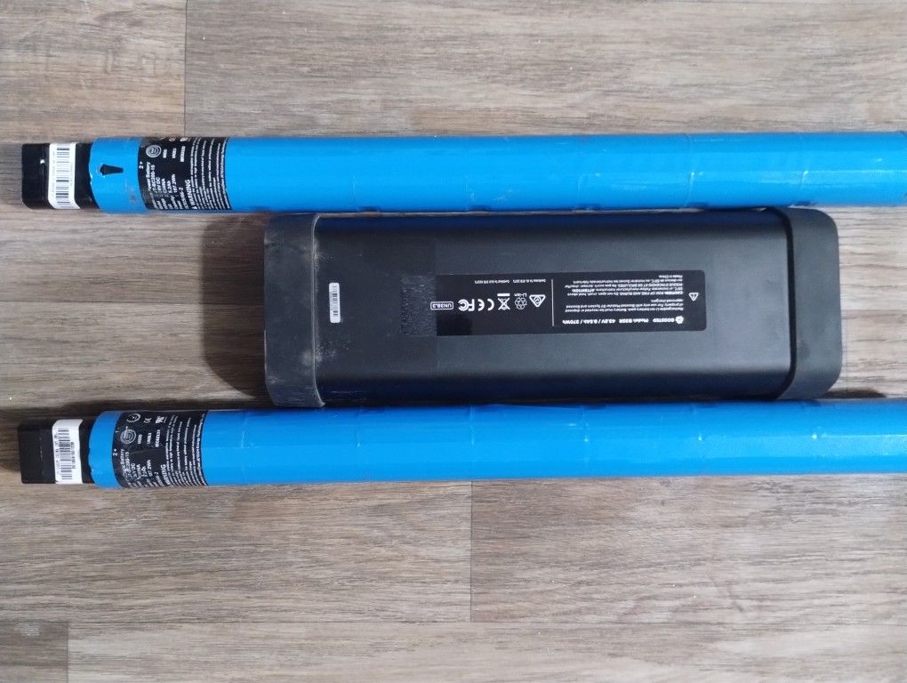 Batteries/The Black one(Boosted Rev) The blue One