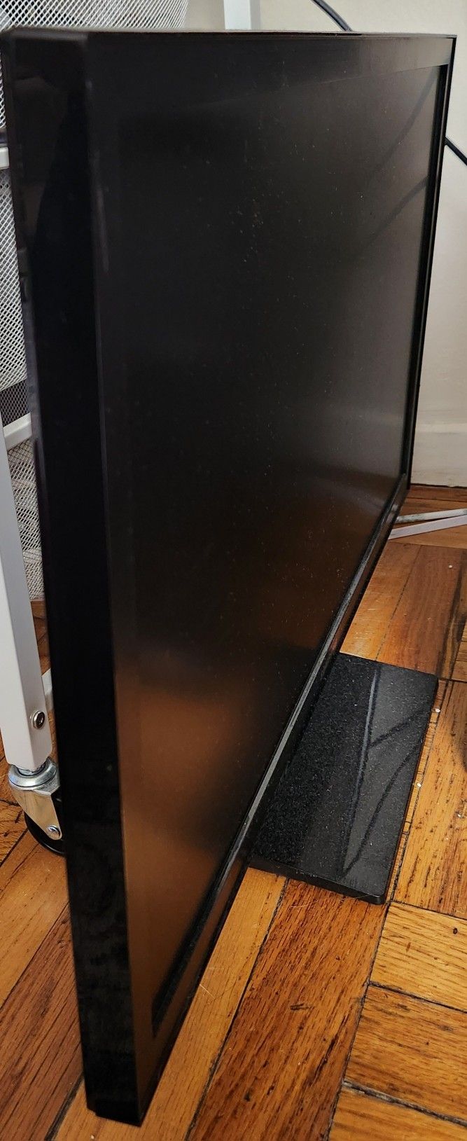 Dell 5820 Desktop I9-10900 72 GB DDR4 Ram 1TB + 512 GB SSD 4GB Geforce 1050 950W PSU 27" Samsung  Monitor