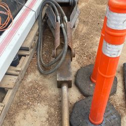 14 K to 20 K excavator Jackhammer the hammer is 15 K plus tax new