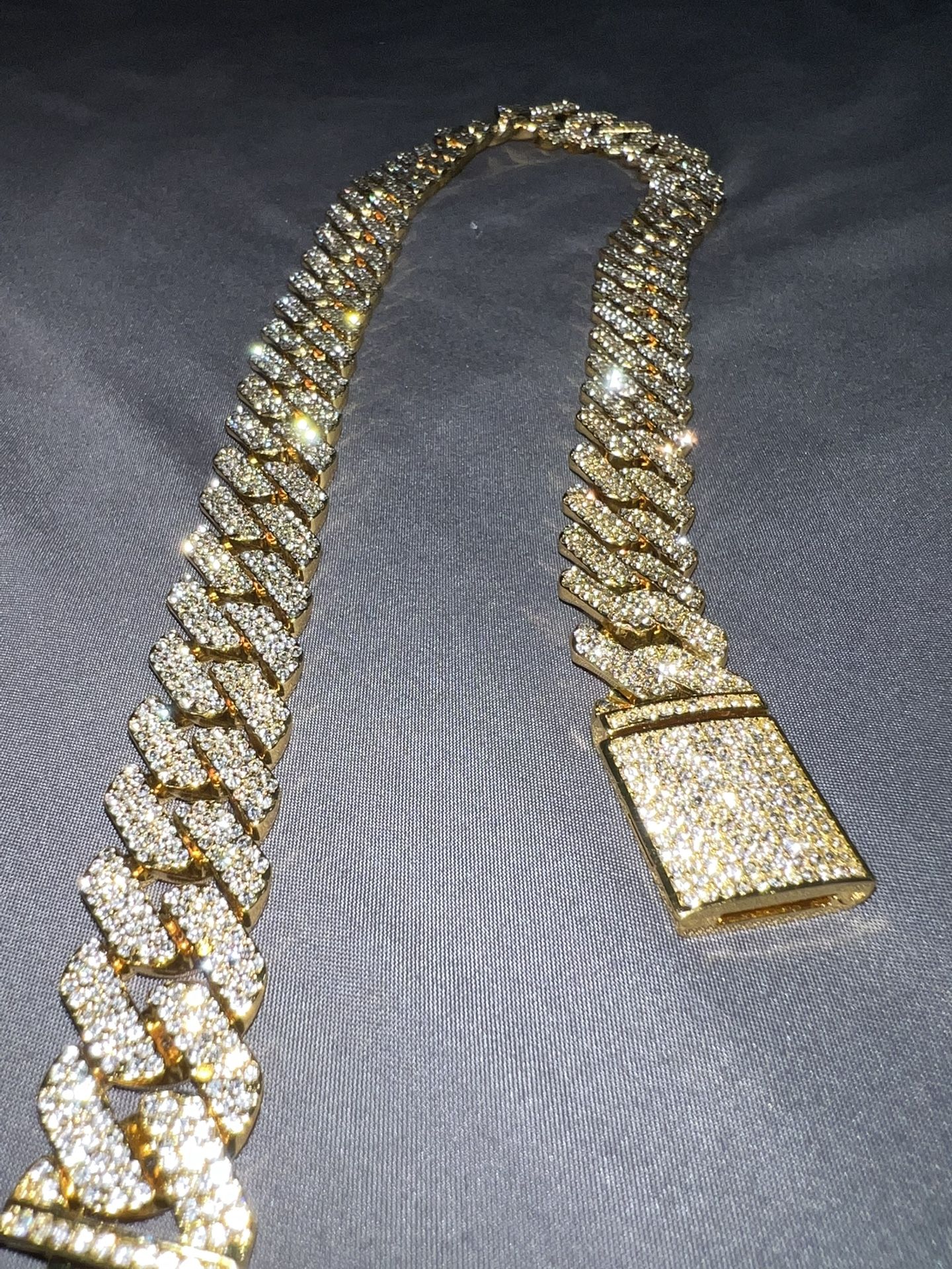 Gold Cuban Link Chain 20mm ICED OUT π₯π₯