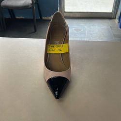 Size 7 1/2 Heels 