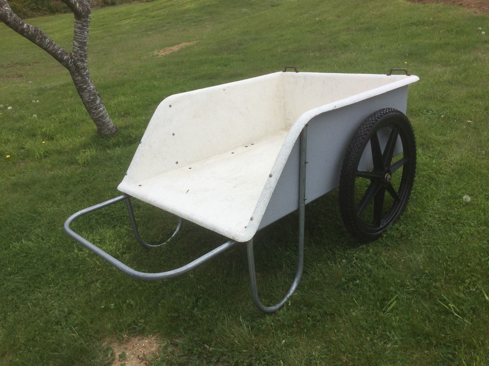 Clydesdale Cart, Garden Lawn Cart (Yard Wheelbarrow Wagon)