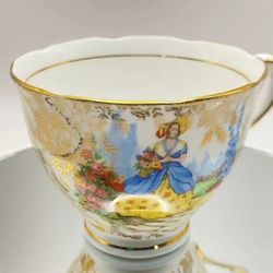 VTG Victorian Lady and Gold Chintz COLCLOUGH Cup Fine Bone China Made in England 1940’s 