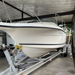 Boat 2001 23.5 Bayliner Trophy And Trailer 