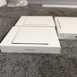 Brand New Brand New 15-inch MacBook Air - 256gb M4 Chip  💻 💻🔥on Sale 🔥