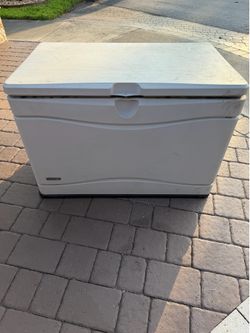 LIFETIME STORAGE BOX