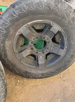 8 bolt wheels came off ram 2(contact info removed) Set 4