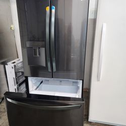 💯🎈REFRIGERATOR LG  BLACK STAINLESS STEEL LIKE NEW 👍 
