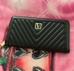 Victoria's secret wallet