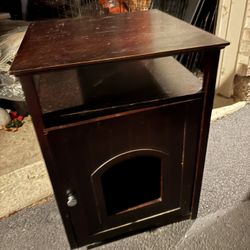 Pet Sleeping Area  Or Cat Litter Box