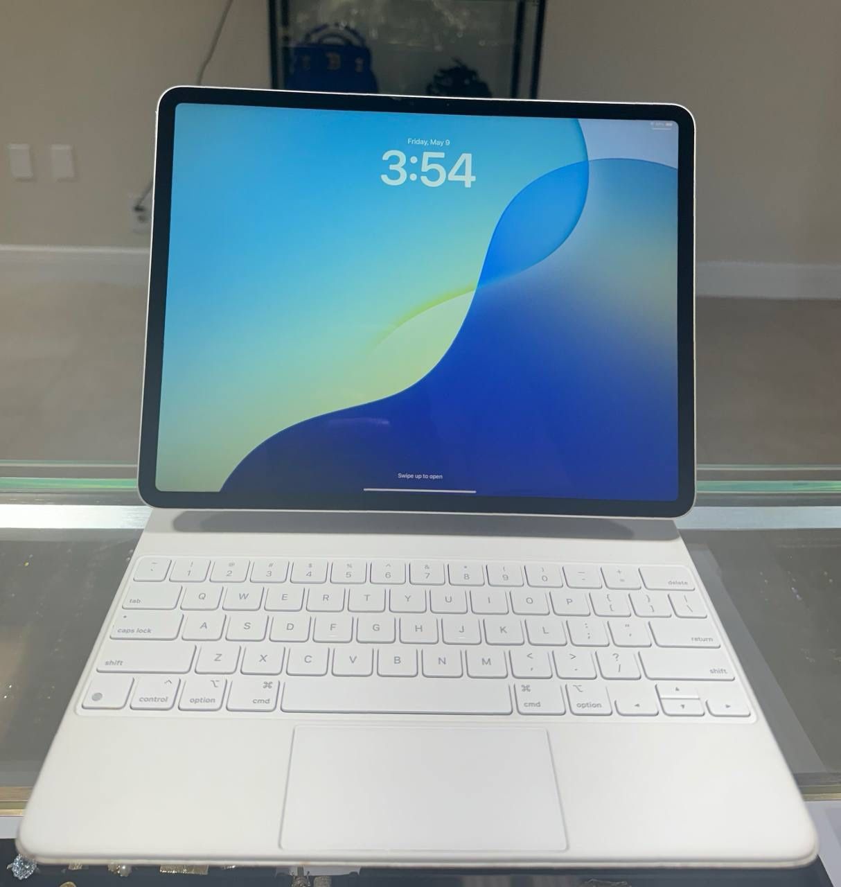 Apple iPad Air M2 A2898 StarLight 128 GB Storage Wi-Fi Built-In Front Camera Tablet with A2480 Keyboard Case