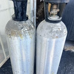 CO2 Tanks