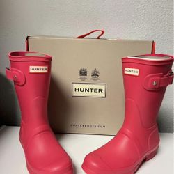 Size 5 Women’s Hunter Rain boots 