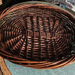 Large 17 inch dark brown sturdy  basket 🧺