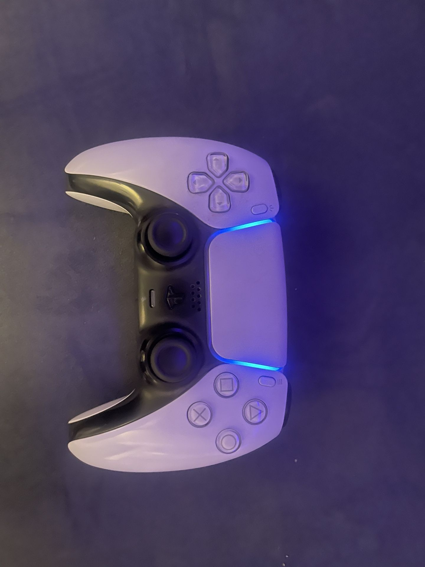 2 Ps5 Controllers
