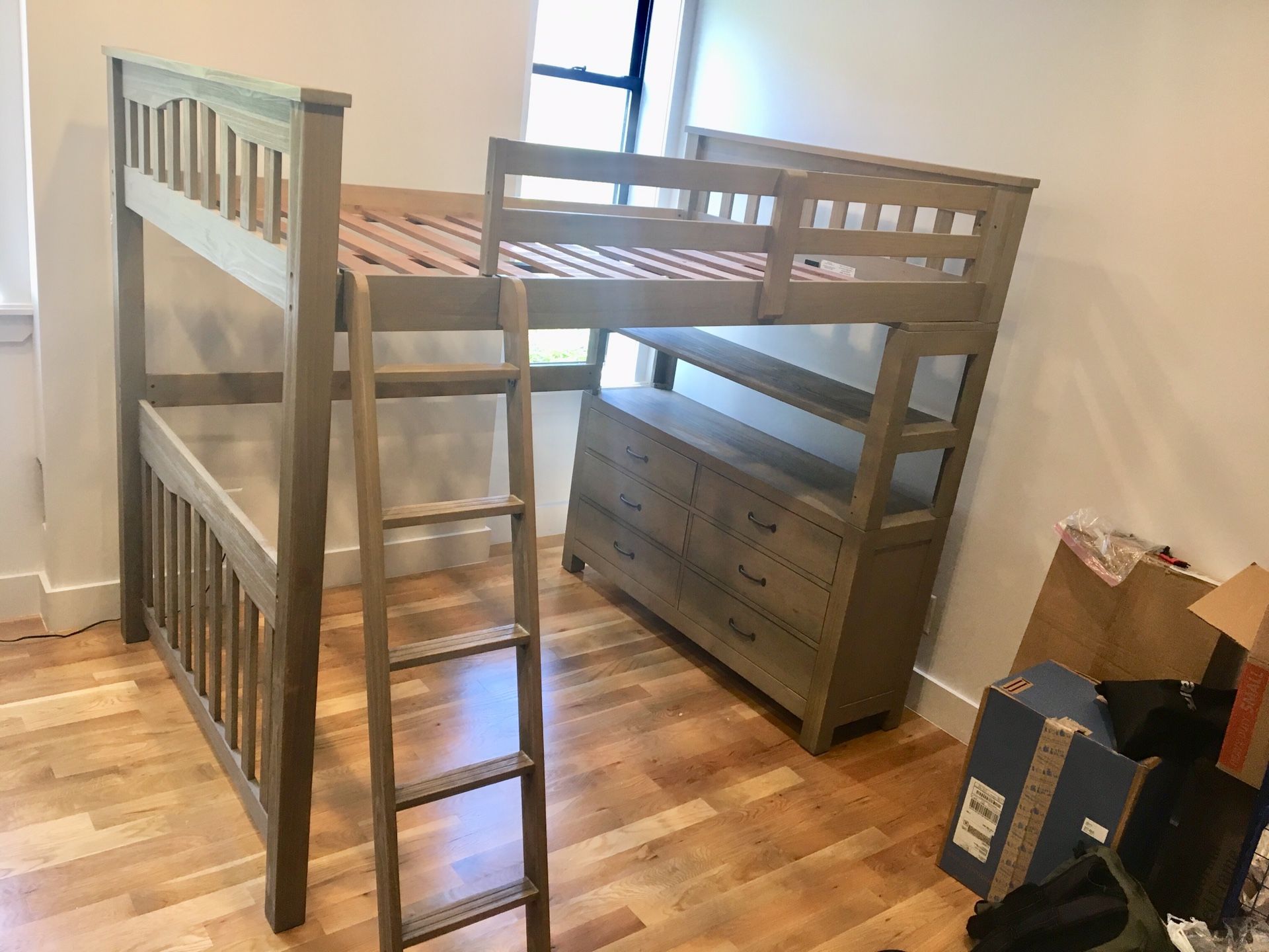 Full size Loft Bed, excellent condition!