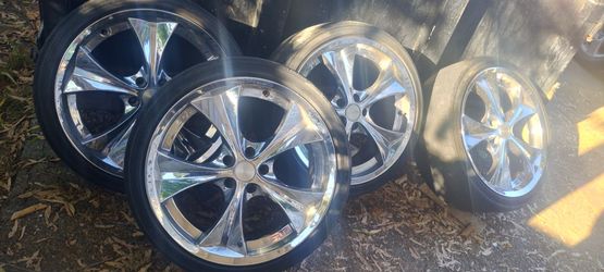 Set of 4 20" Chrome Wheels with Tires