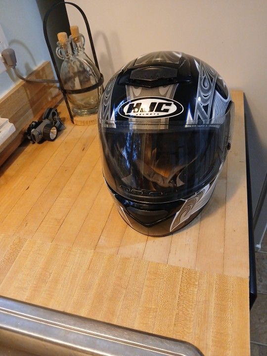 HJC Helmet  $25