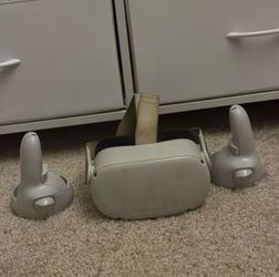 Meta Quest 2 VR Headset + Controllers - Perfect Condition (Will Clean)
