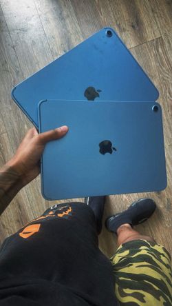 Apple iPad Air (5th Generation) Blue
