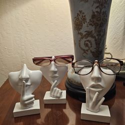 Retail $72 Set Of 3 Artsy Face Eyeglass Stands Organizers decors SAMPLES