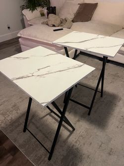 2 TV trays marble design like new