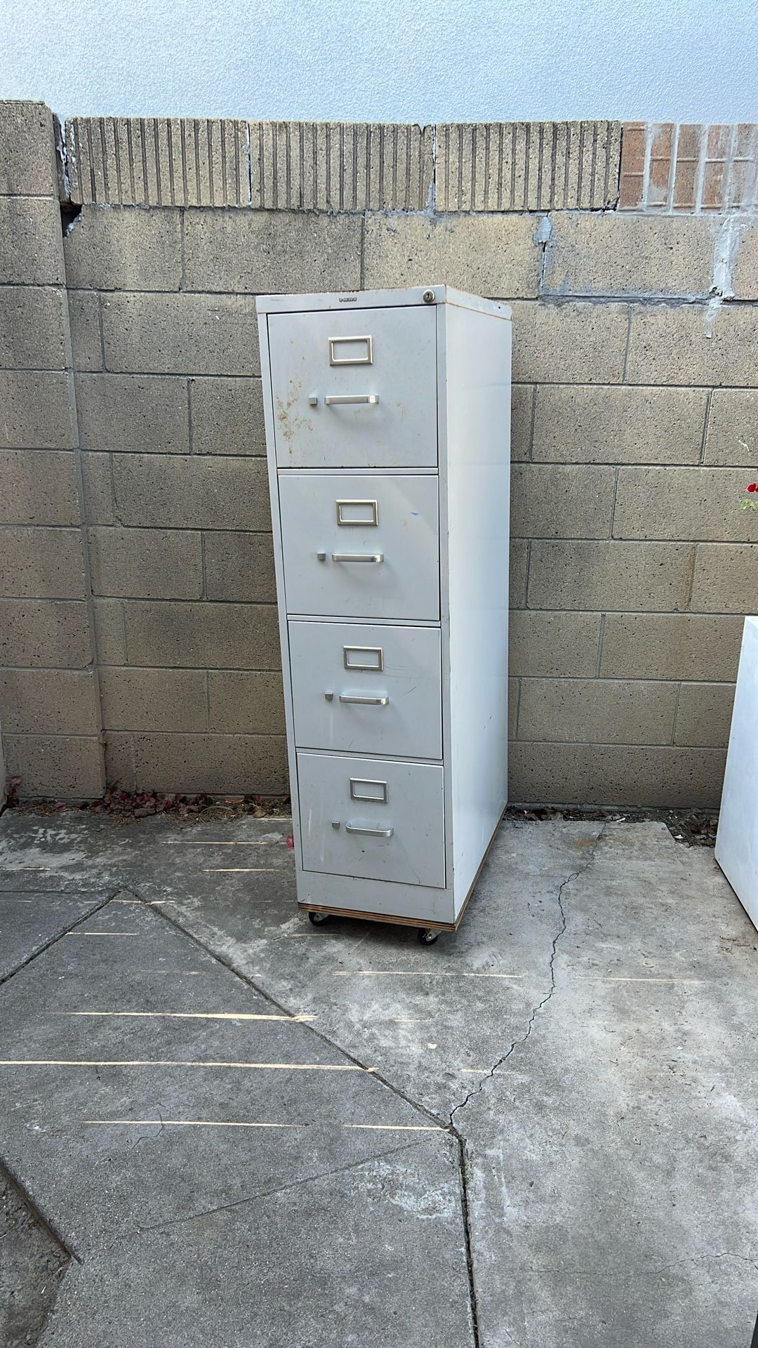 FREE Filing Cabinet