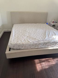 King size bed