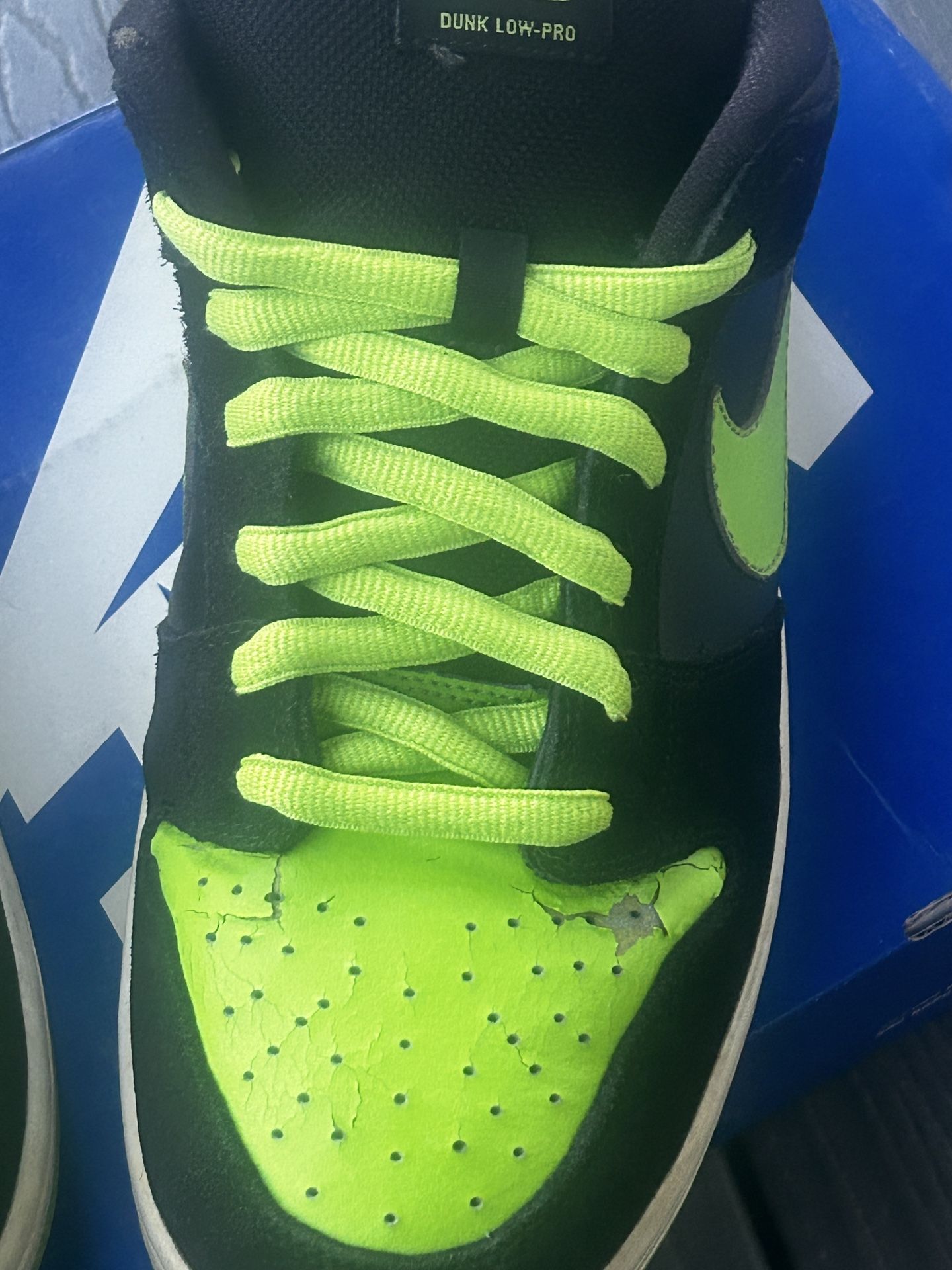 dunk low pro sb neon j pack