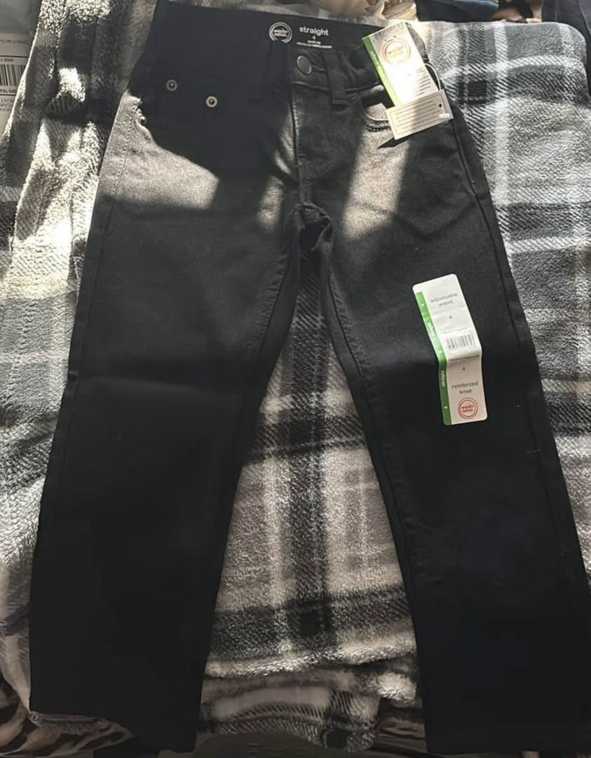 Brand New pants size 4 for boys